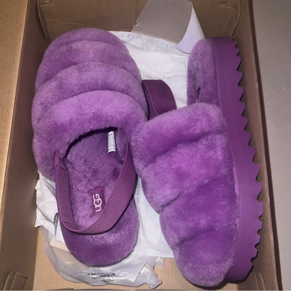 Like new Ugg Super Fluff Slippers Purple Like New sz 7 women's Uggs fur slippers